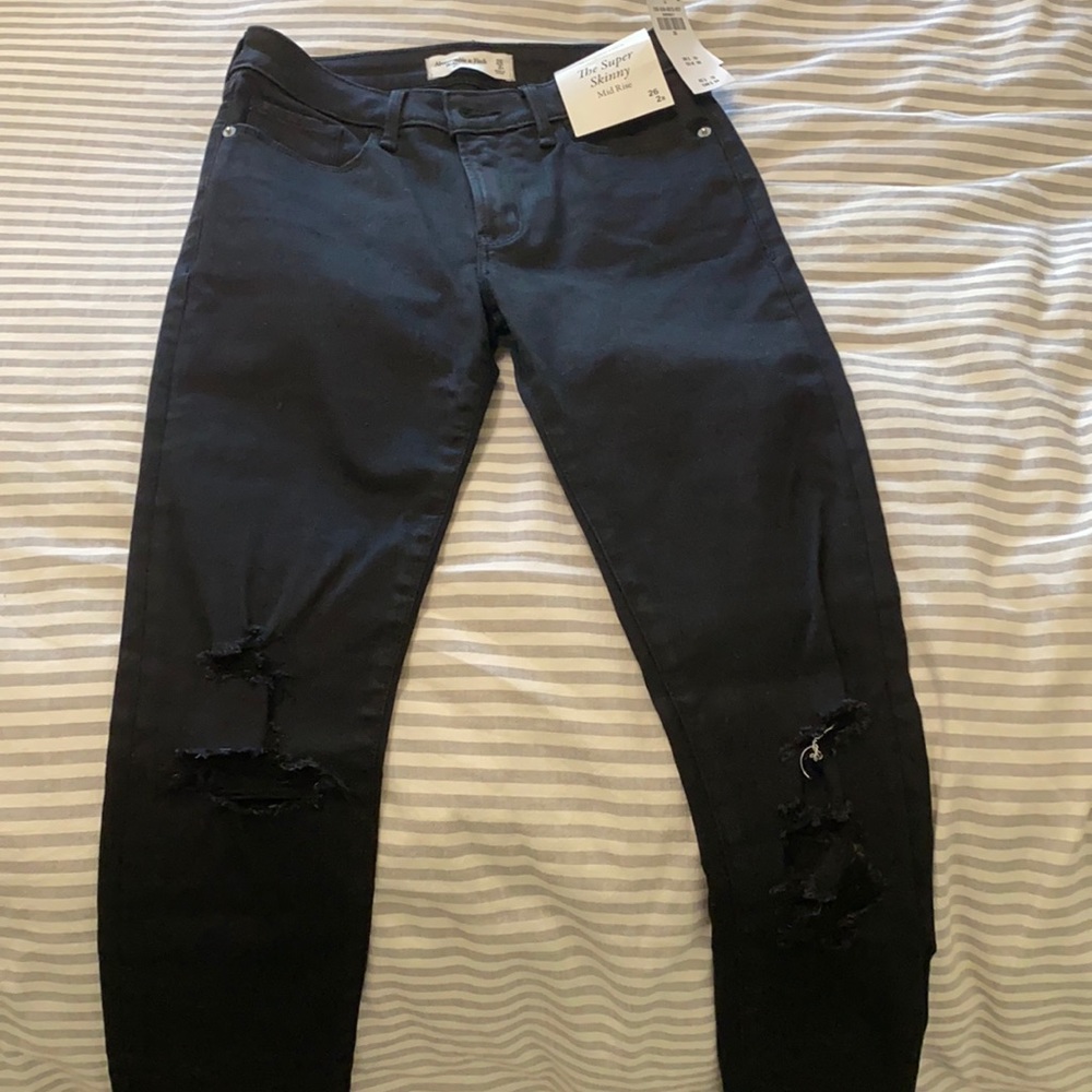 Abercrombie distressed black skinny jean
